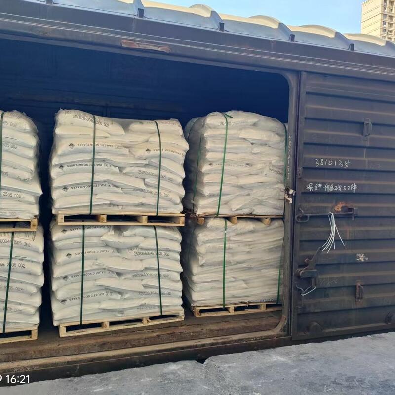المركبات الكيميائية المتوسطة المبتكرة التي تسهل البحث والتطوير المتقدم في الصناعات الكيميائية
